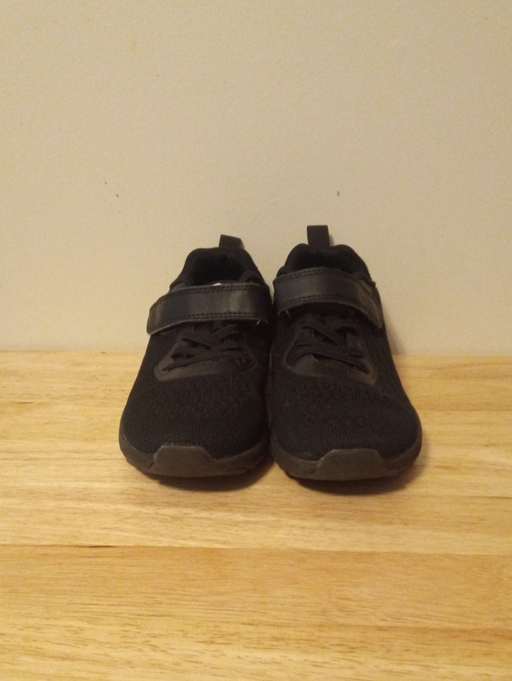 Jordan Kids Black Hook-and-Loop Athletic Sneakers